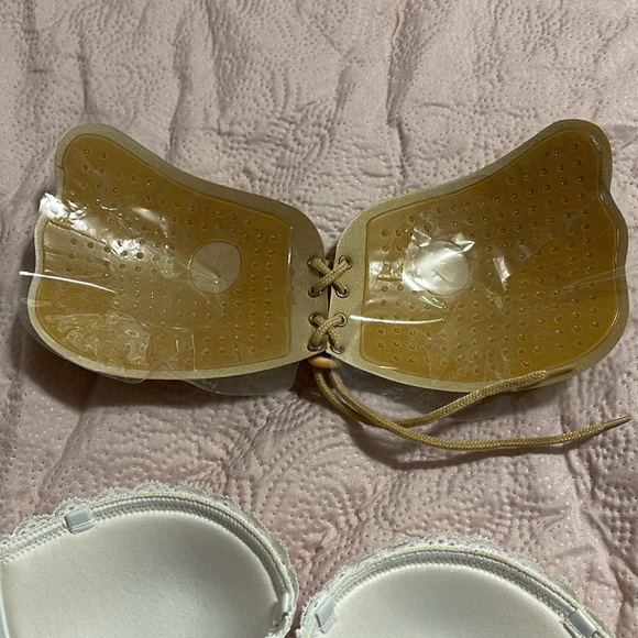 Strapless Bras - Picture 3 of 3